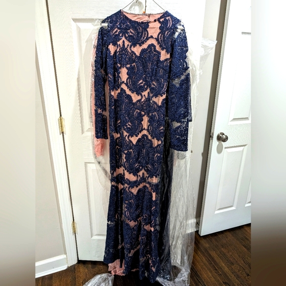 Js collections lace sequin long gown - Picture 1 of 3